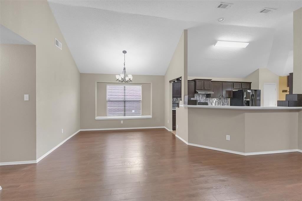 202 Matlock Meadow Dr - Photo 5 of 26