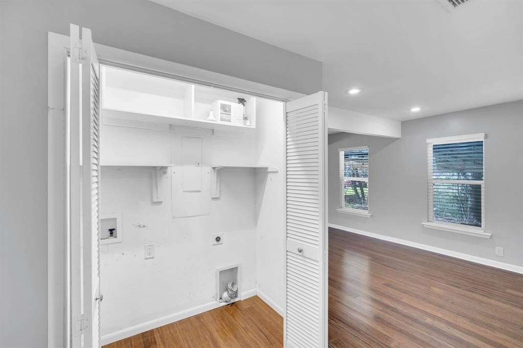 103 Olive St - Photo 7 of 15