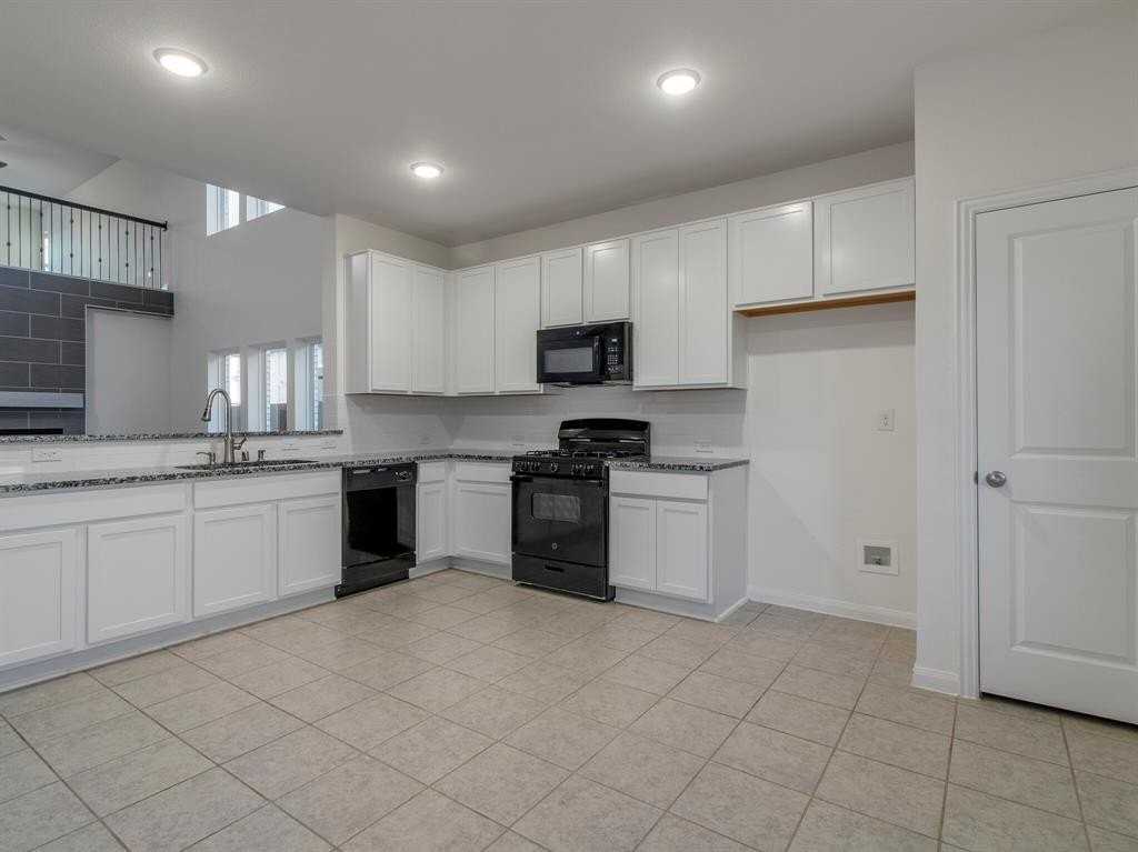 2115 Callahan Dr - Photo 6 of 16