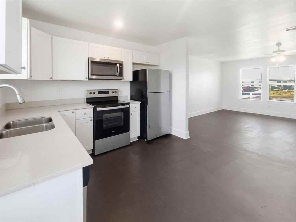 109 James Ct #200 - Photo 6 of 21