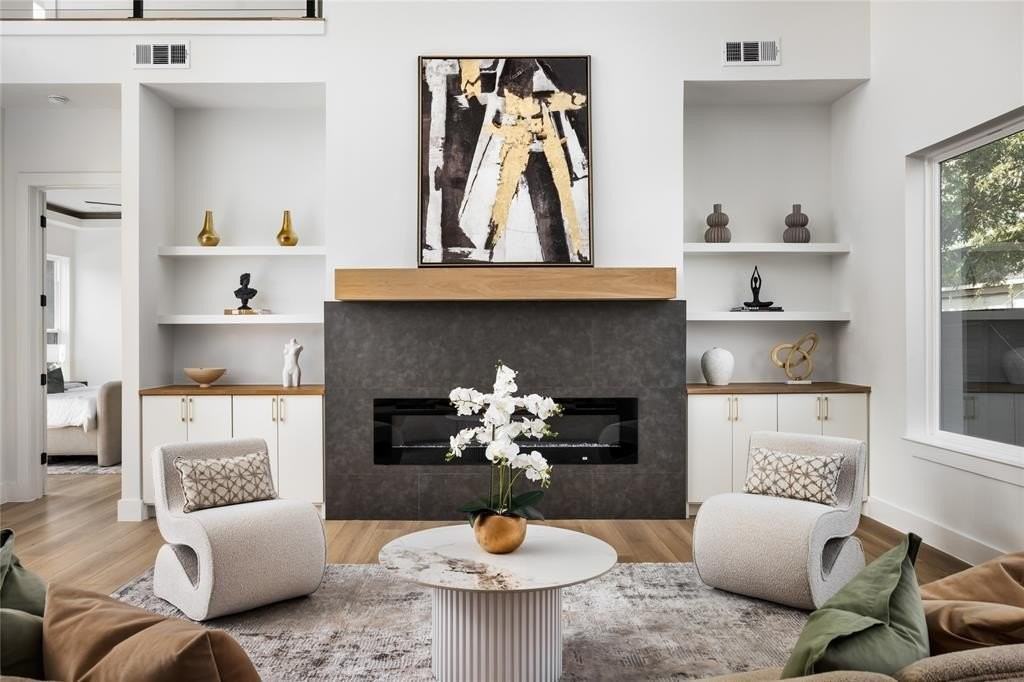 2002 Angelina Dr - Photo 7 of 20