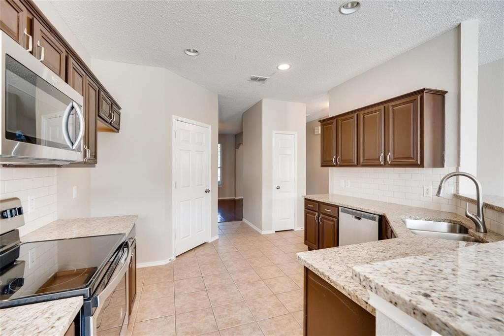 4016 Juniper Ct - Photo 7 of 24