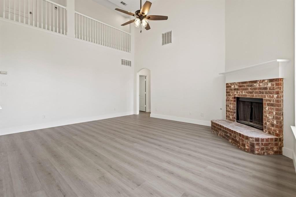 3805 Wellington Dr - Photo 3 of 23