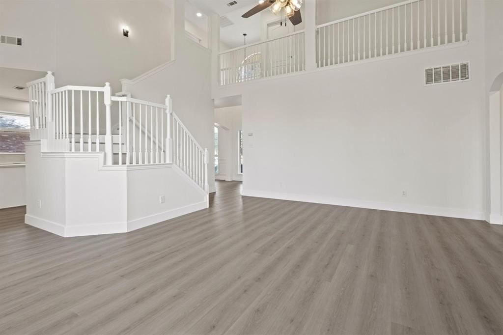 3805 Wellington Dr - Photo 6 of 23