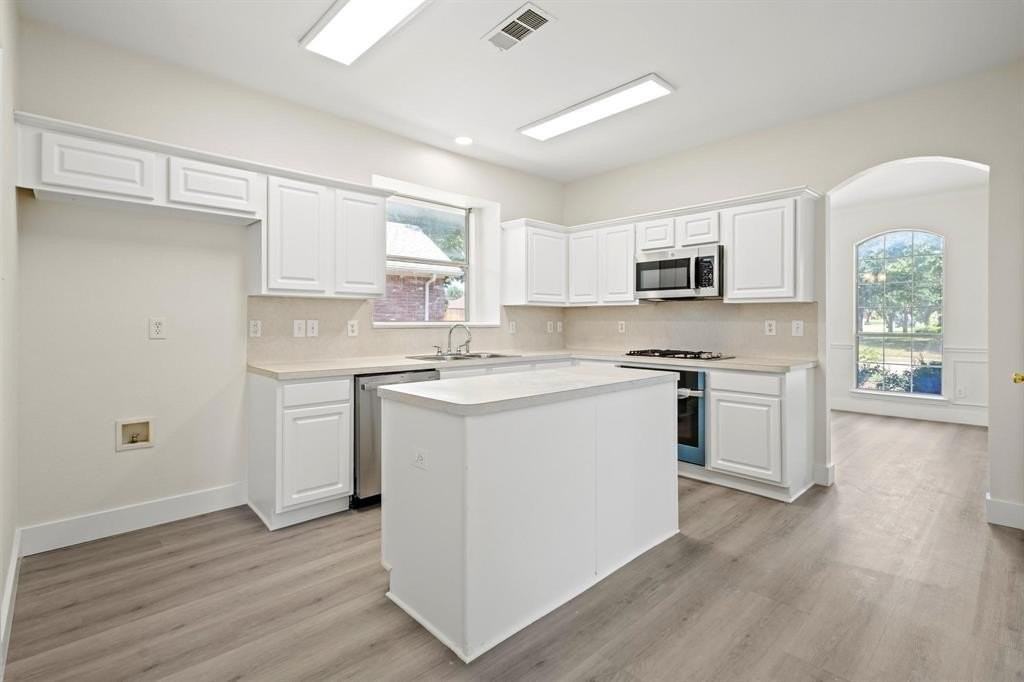 3805 Wellington Dr - Photo 7 of 23