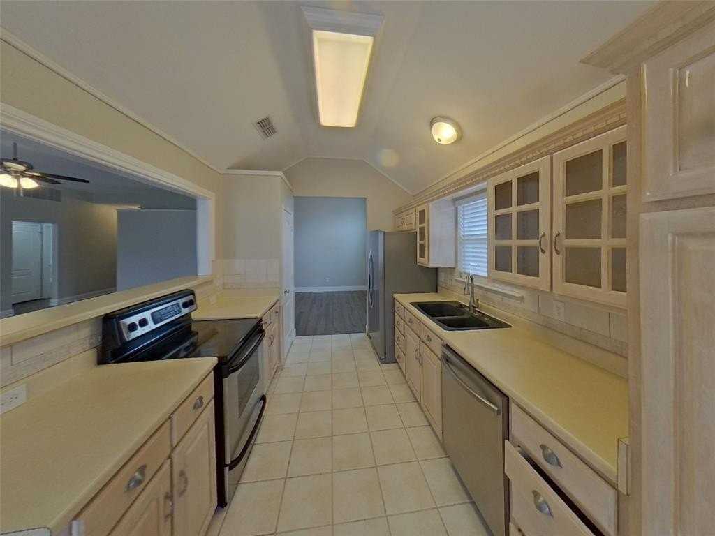 709 Flagstone Way - Photo 5 of 19