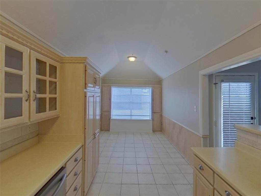 709 Flagstone Way - Photo 6 of 19