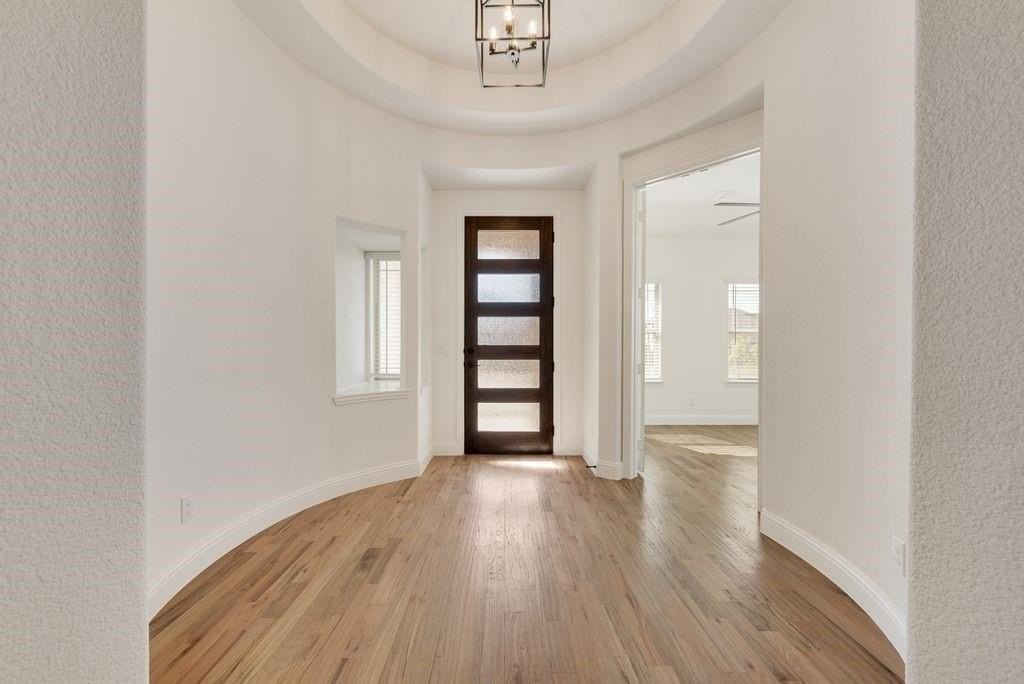 809 Turnbull Ave - Photo 2 of 22