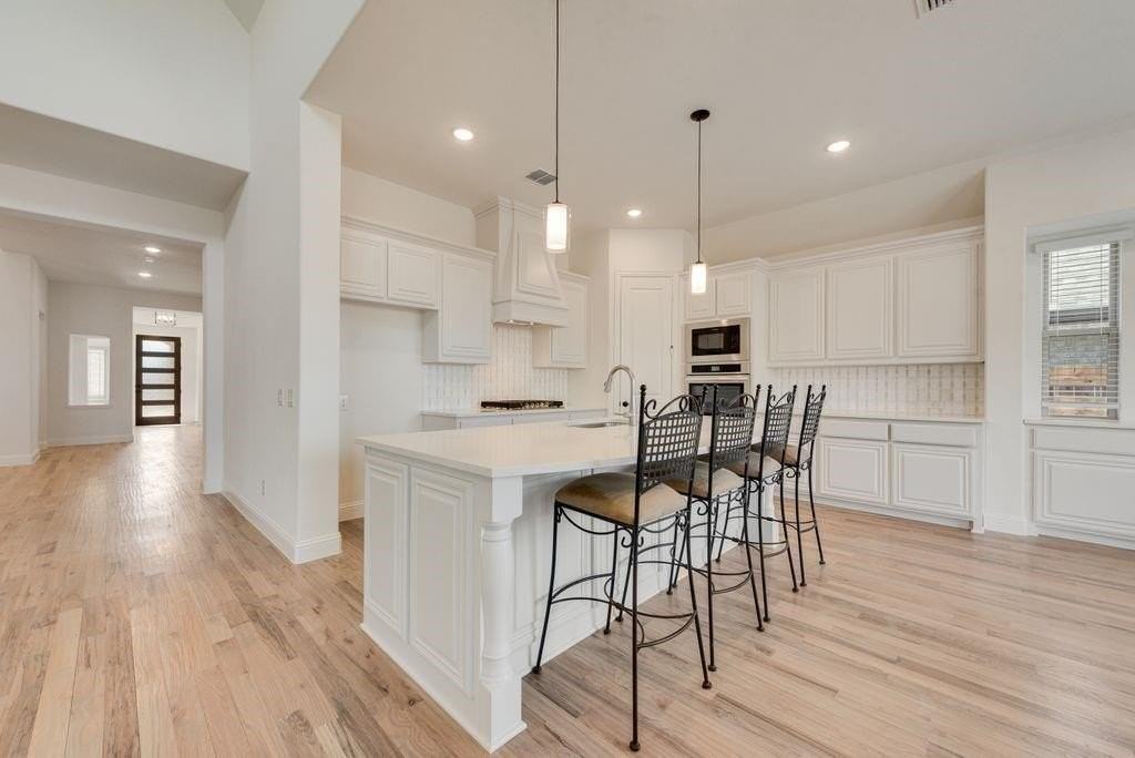 809 Turnbull Ave - Photo 7 of 22