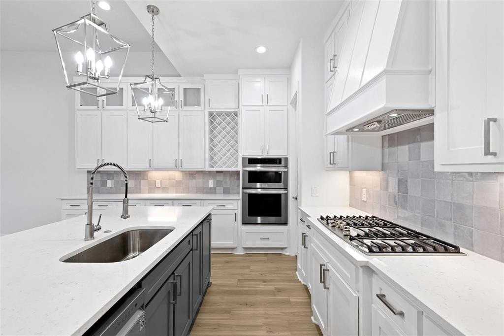 913 Bayonne St - Photo 7 of 27