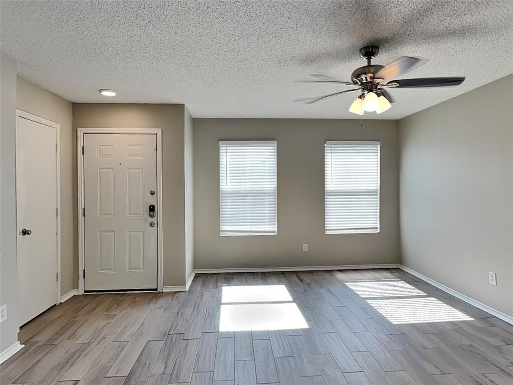 360 Blairwood Dr - Photo 2 of 17