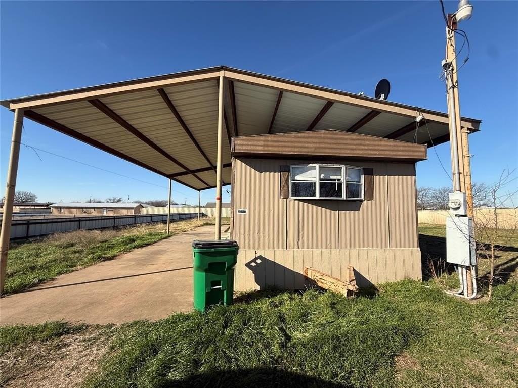 3304 Hidalgo Rd Apt E - Photo 3 of 17