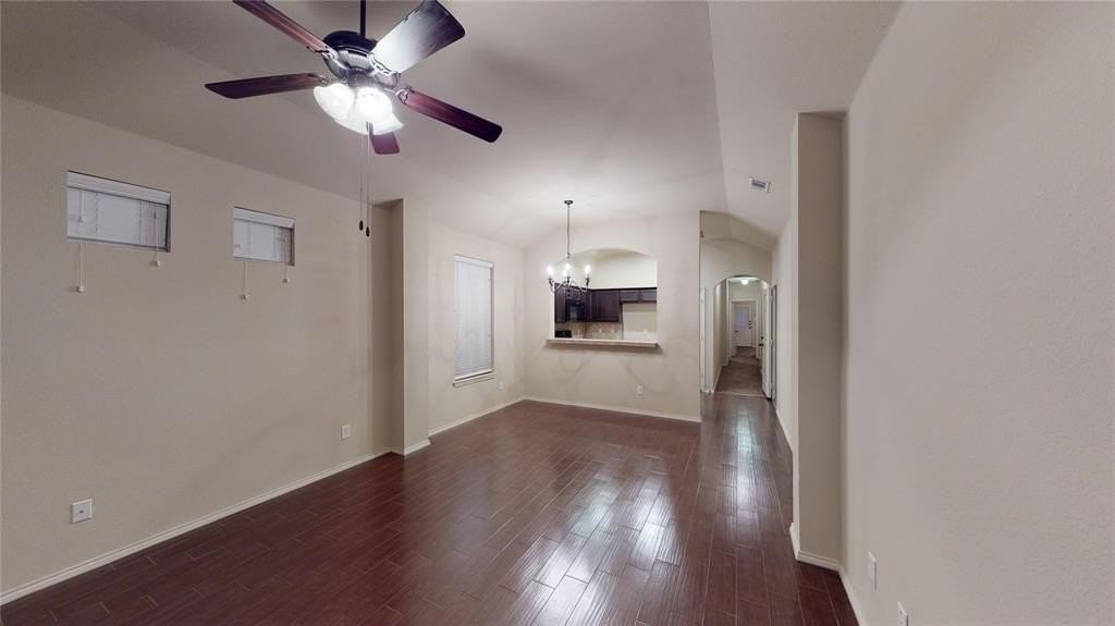 305 Orbit Dr - Photo 3 of 17