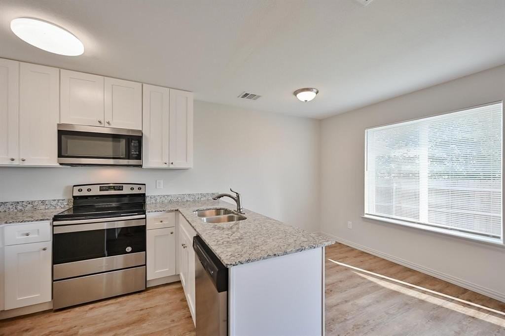 4506 Alamosa St - Photo 4 of 15