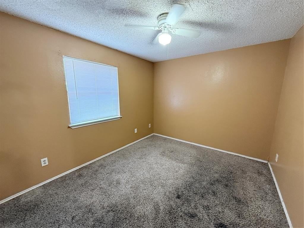 2641 Santa Barbara Dr - Photo 2 of 21