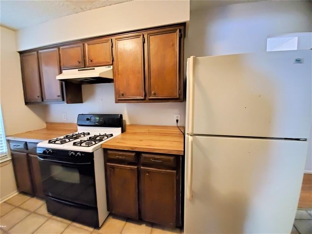 1002 Mulkey Ln - Photo 6 of 19