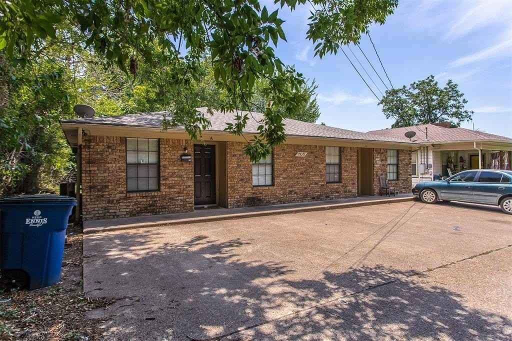 705 W Belknap St #A - Photo 3 of 20