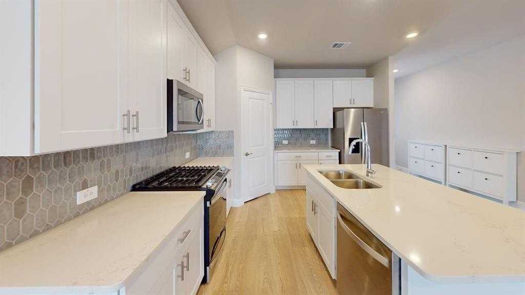 1237 Sage Dr - Photo 4 of 20