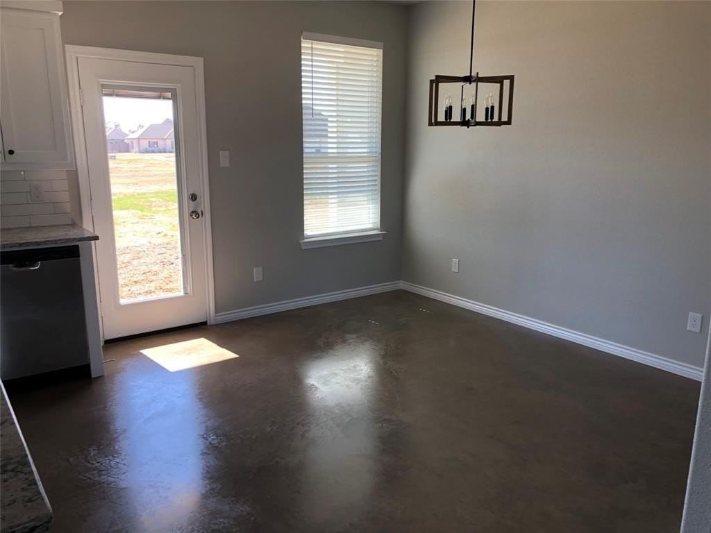 1028 County Road 327b - Photo 4 of 10