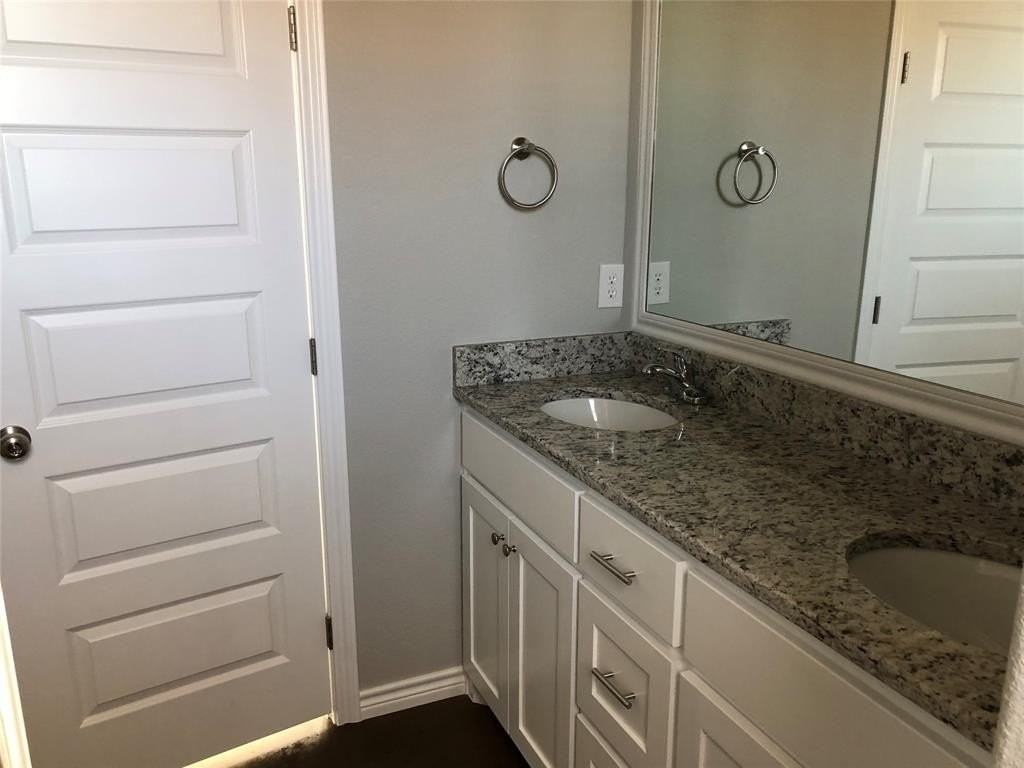 1028 County Road 327b - Photo 6 of 10