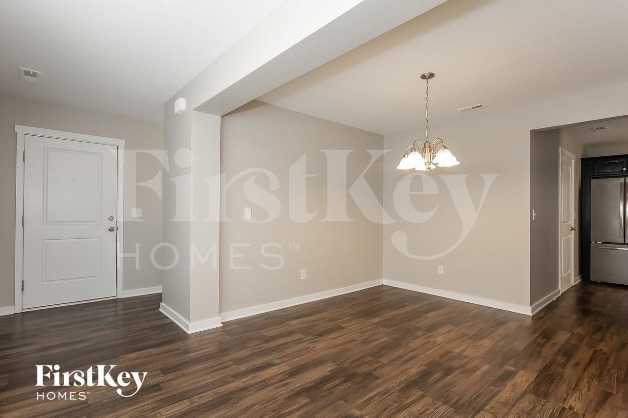 4908 Gibbons Link Rd - Photo 4 of 15