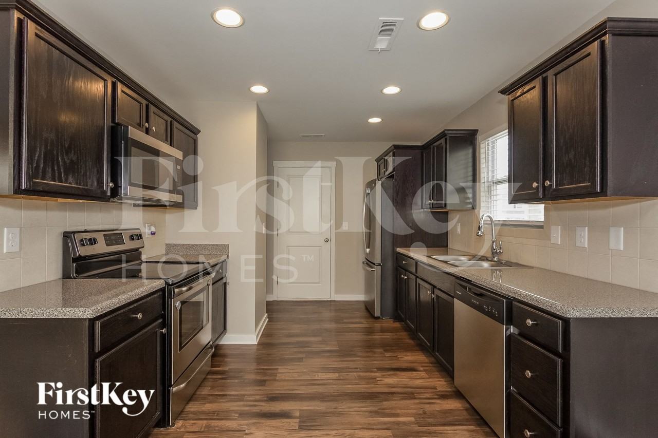 4908 Gibbons Link Rd - Photo 6 of 15