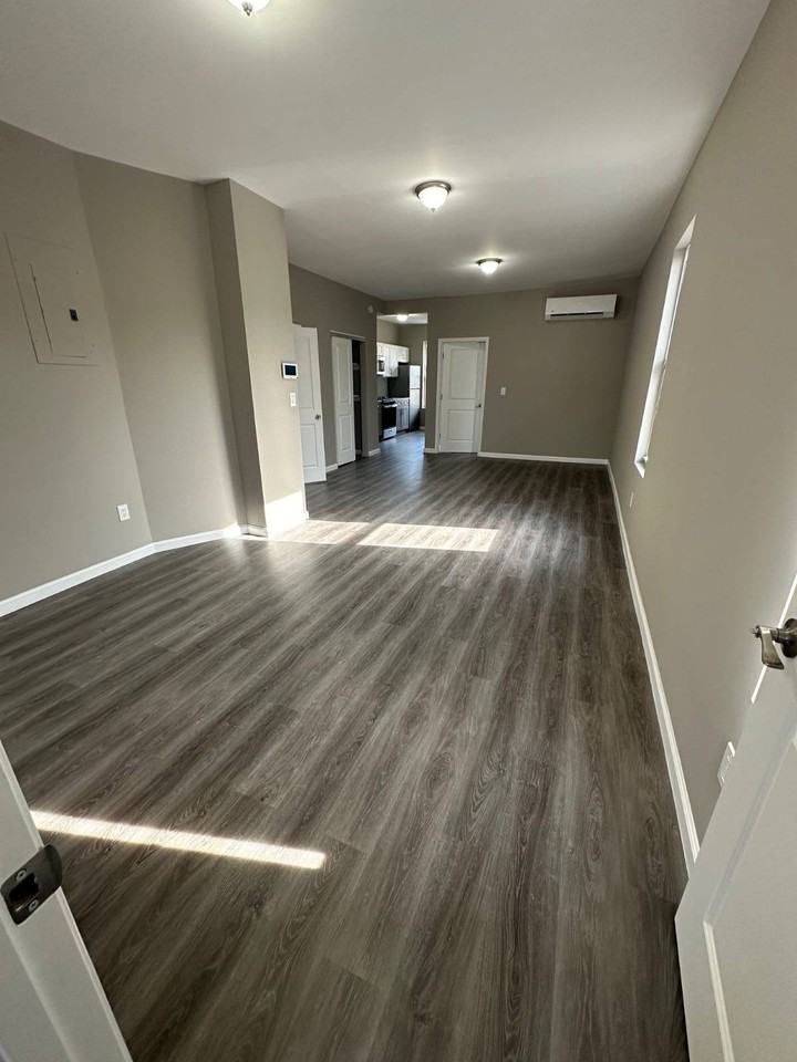 457 Coney Island Ave - Photo 7 of 22