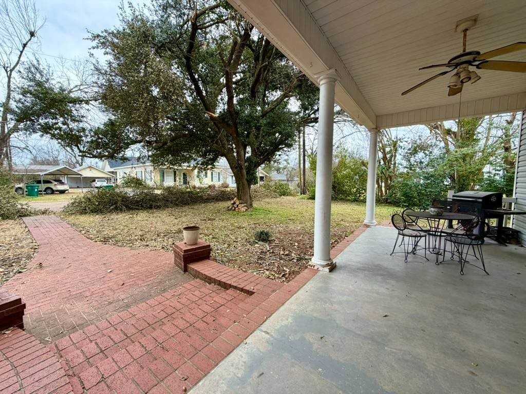 102 Mulberry St - Photo 5 of 25