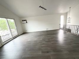 featured image of 156 Petrus Ave #2ndFL