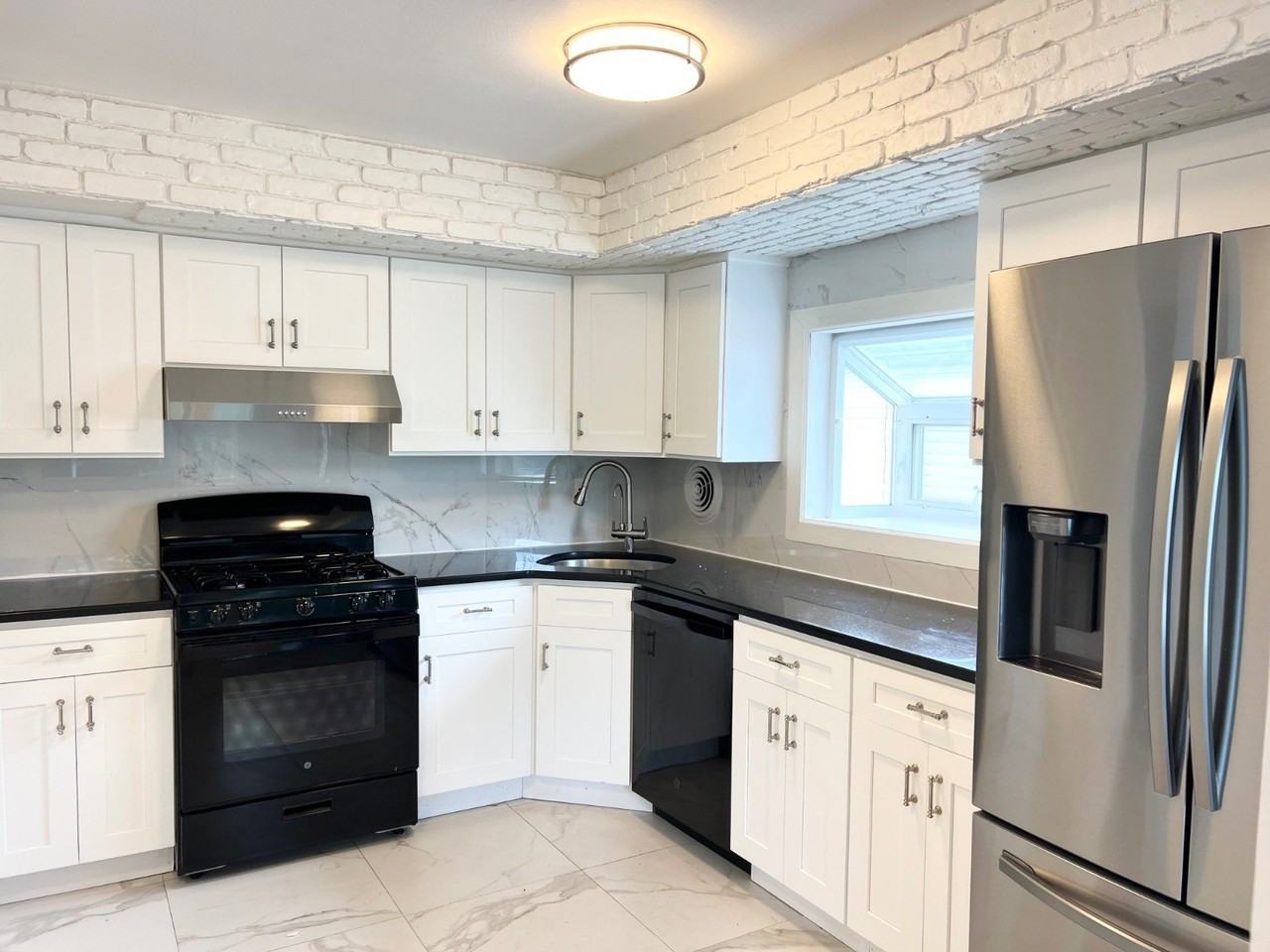 156 Petrus Ave #2ndFL - Photo 5 of 21