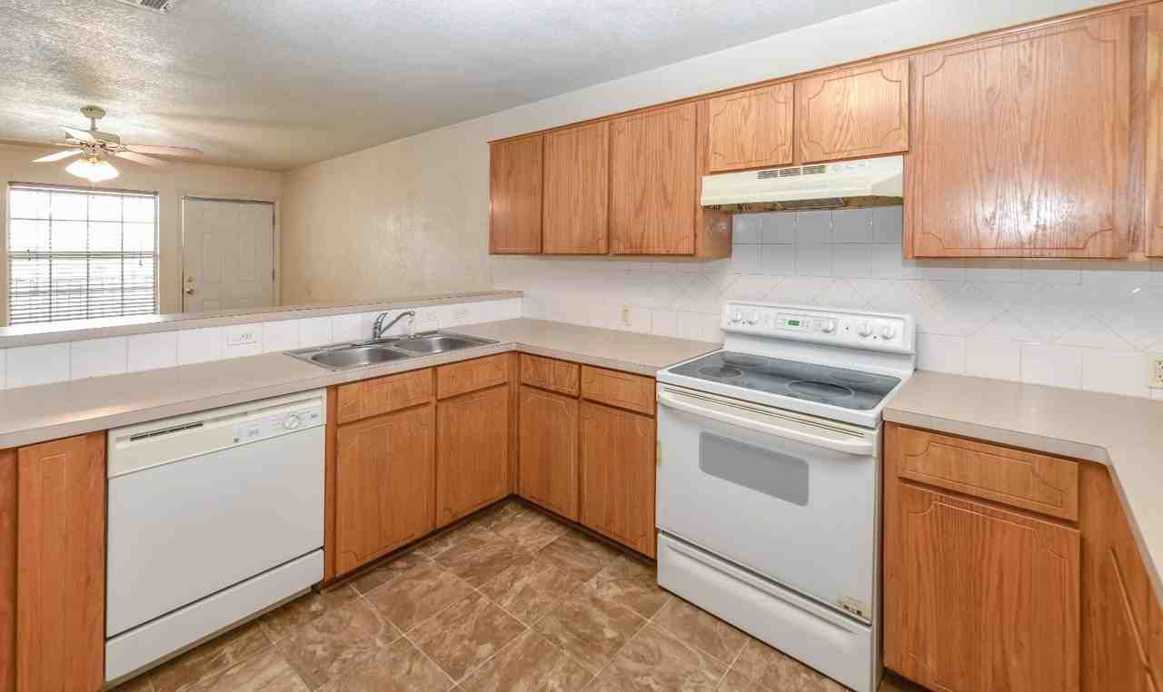 308 S 40th St #D - Photo 7 of 24