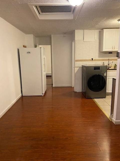 2003 26th St #2 - Photo 2 of 6