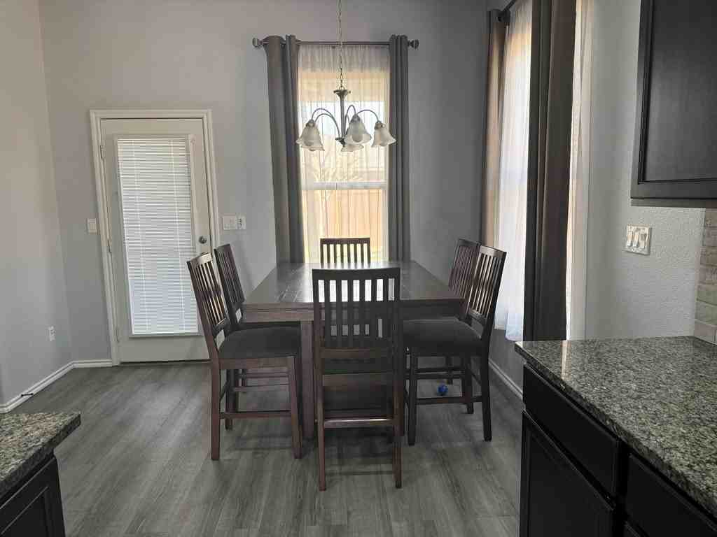 1815 Masquerade Blvd - Photo 3 of 13