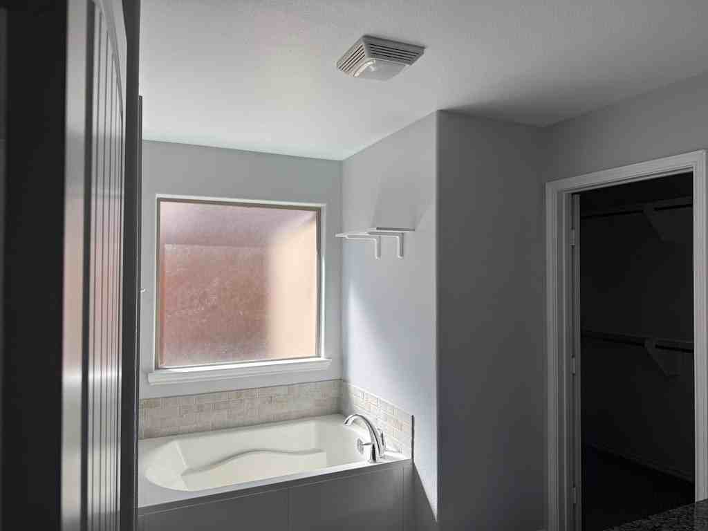 1815 Masquerade Blvd - Photo 6 of 13