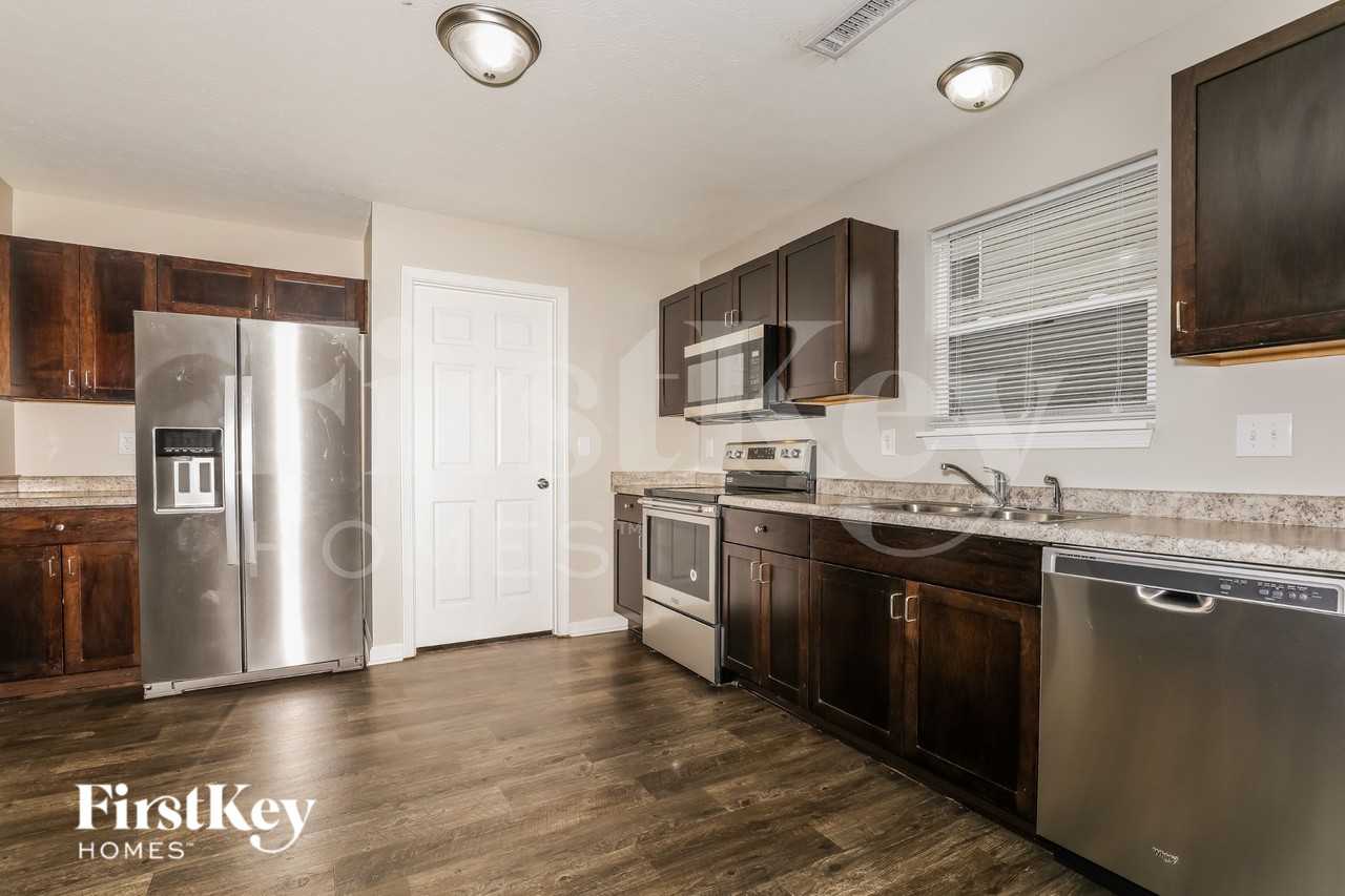 8036 Fisher Bend Dr - Photo 6 of 16