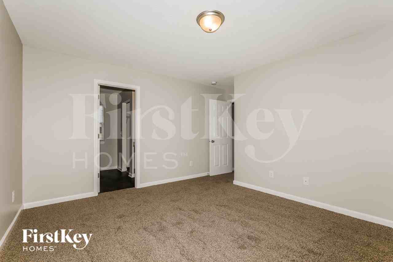 8036 Fisher Bend Dr - Photo 7 of 16