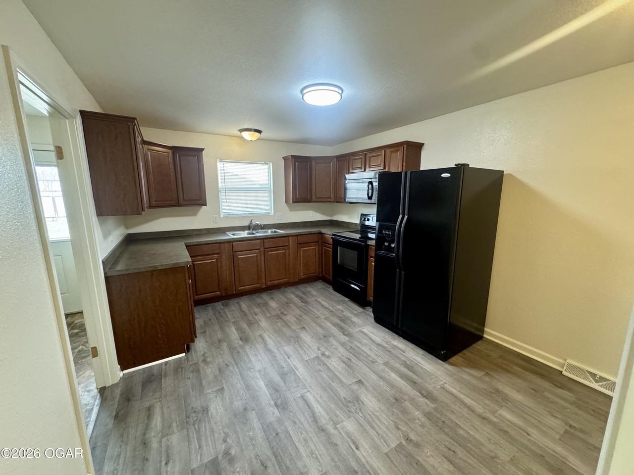 1824 Kansas Ave - Photo 7 of 18