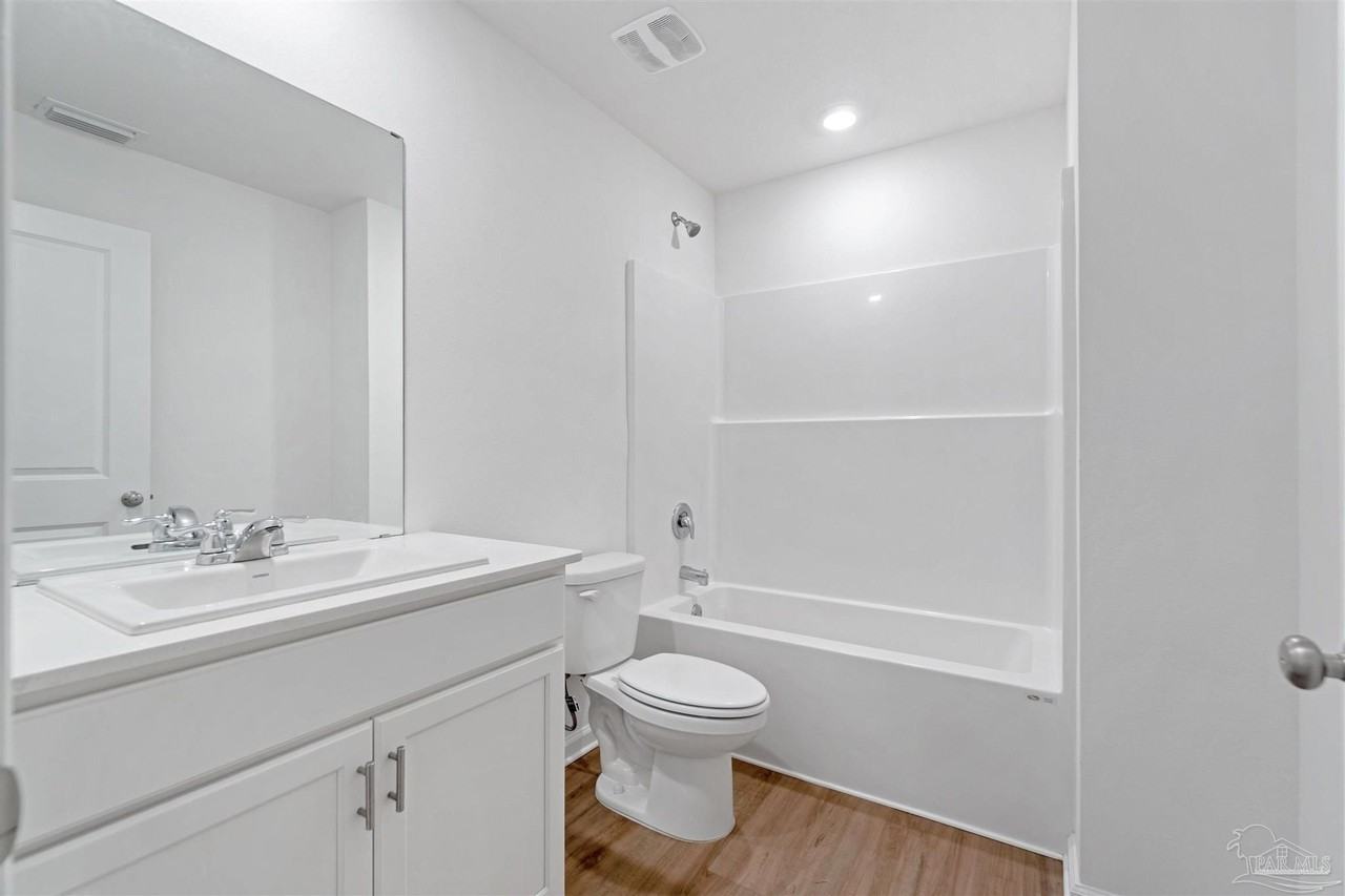 4635 Carlstrom Ln - Photo 4 of 20