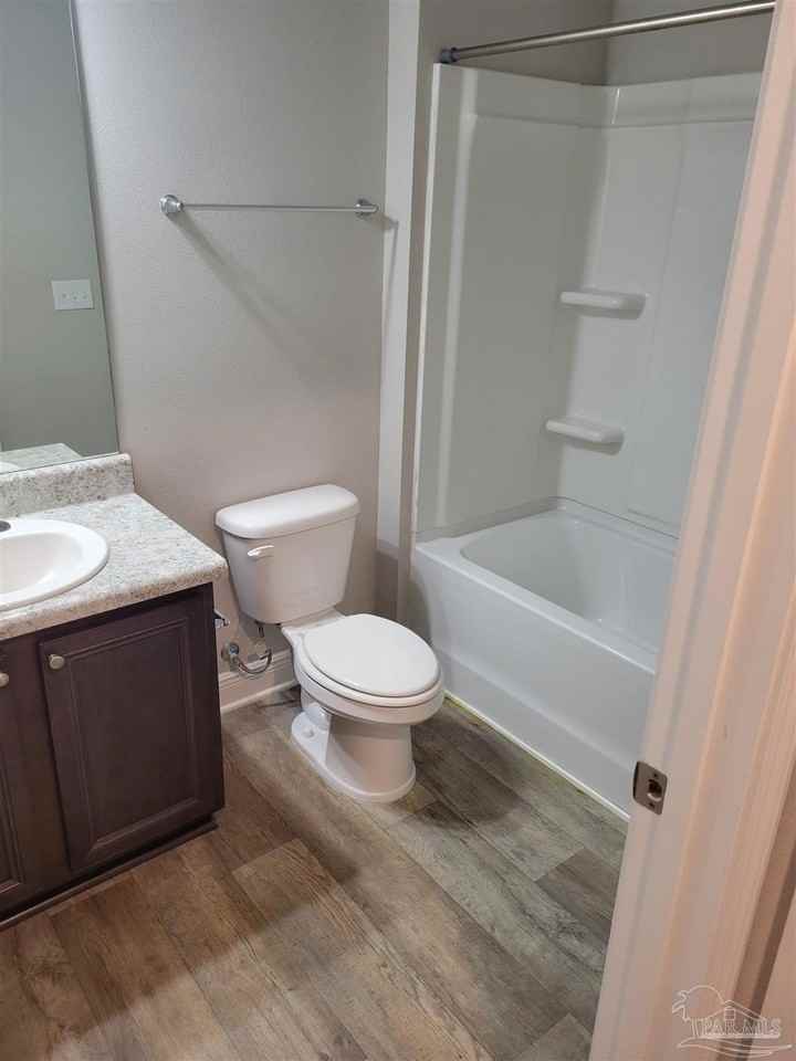 6081 Royal Port Ct - Photo 6 of 9