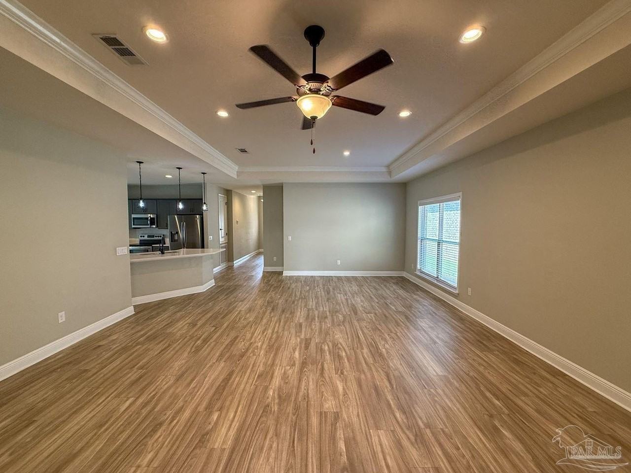 3916 Fielding Ct - Photo 4 of 26