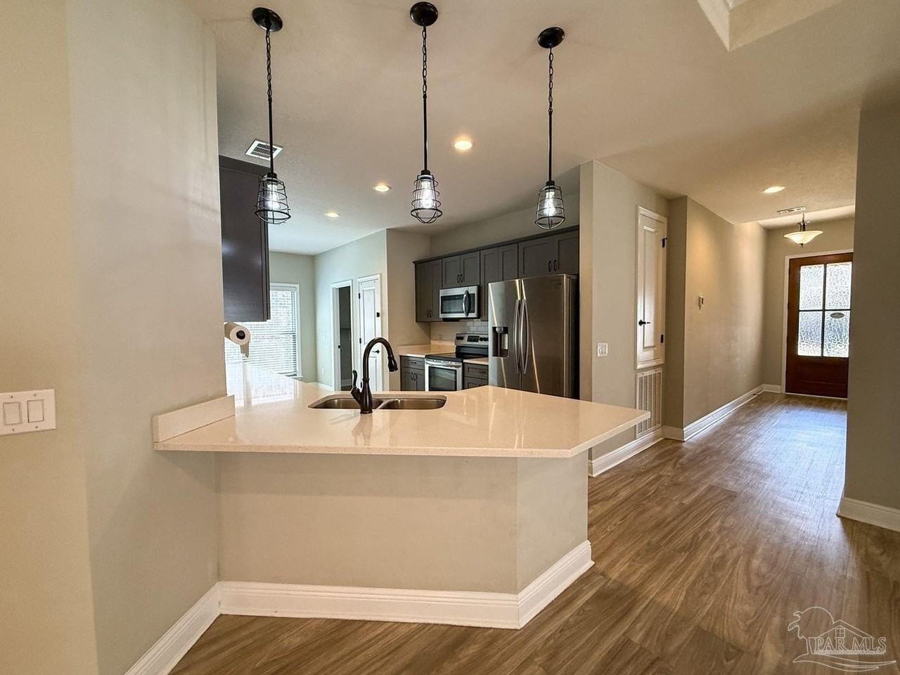 3916 Fielding Ct - Photo 5 of 26