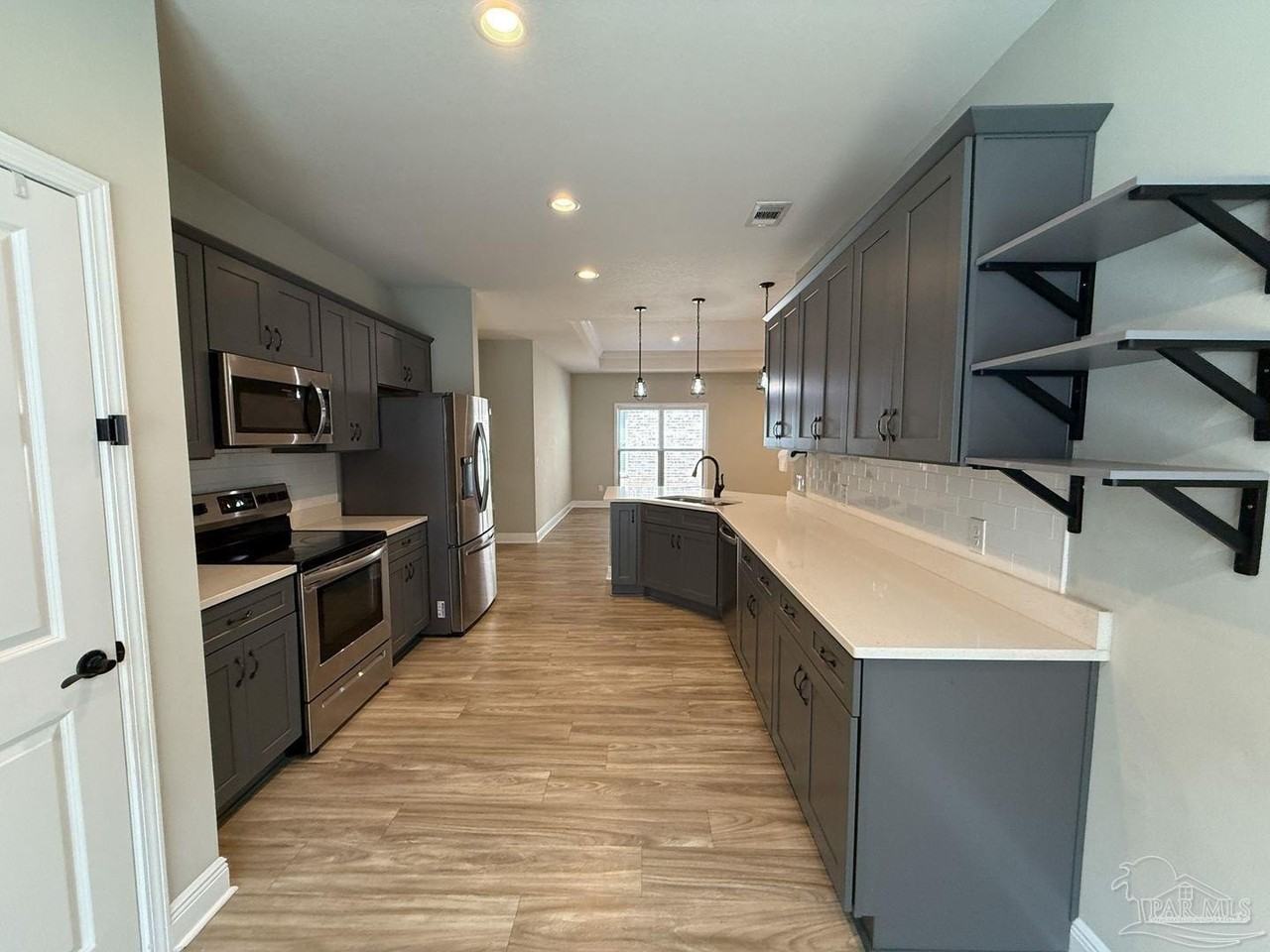 3916 Fielding Ct - Photo 6 of 26