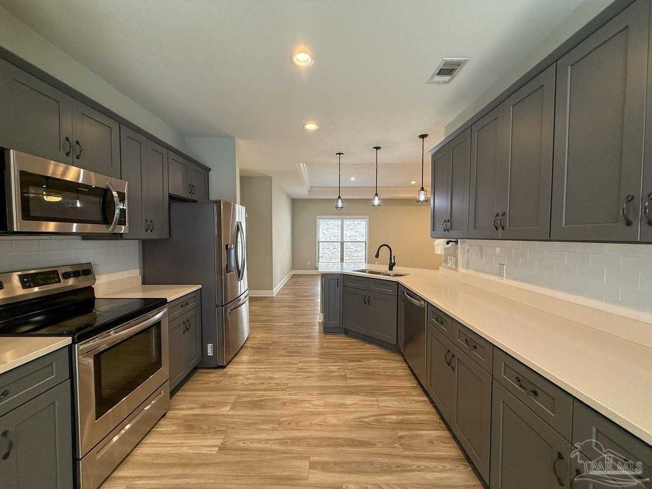 3916 Fielding Ct - Photo 7 of 26