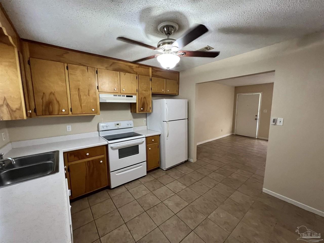 224 Jeffery Ln - Photo 5 of 14