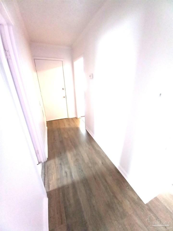 419 N Wentworth St - Photo 7 of 7