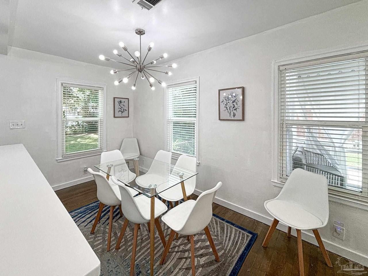 315 Flannan Rd - Photo 6 of 22