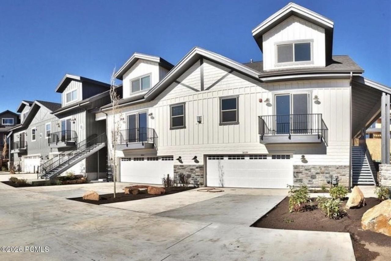 3359 Quarry Springs Dr - Photo 2 of 9