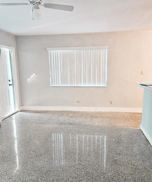 2941 Nw 12th St - Photo 4 of 5