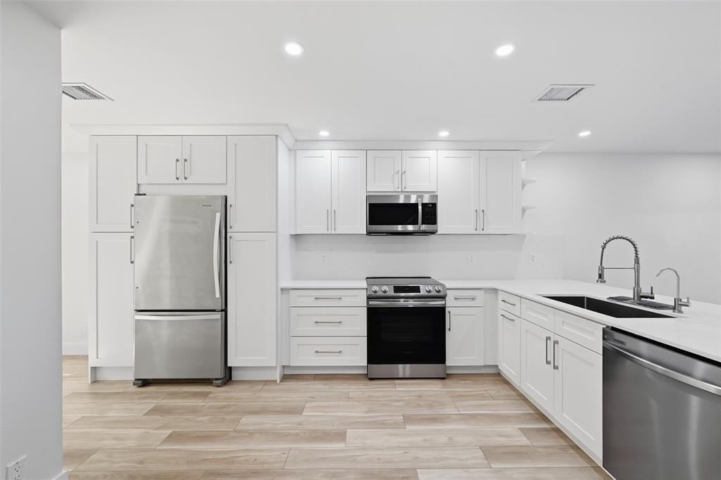 4525 Bougainvilla Dr #5 - Photo 5 of 47