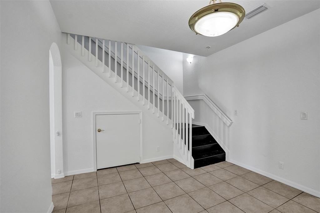 3313 Nw 29th Ct - Photo 4 of 29